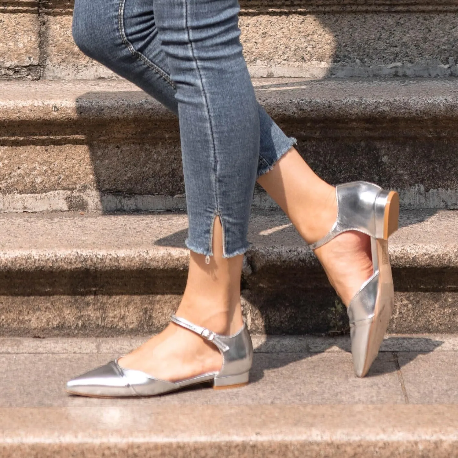 GENSHUO Women's Flats - Comfortable Dressy Casual Pointed Toe Dress Flat Shoes - 1 inch Low Block Heel Pumps