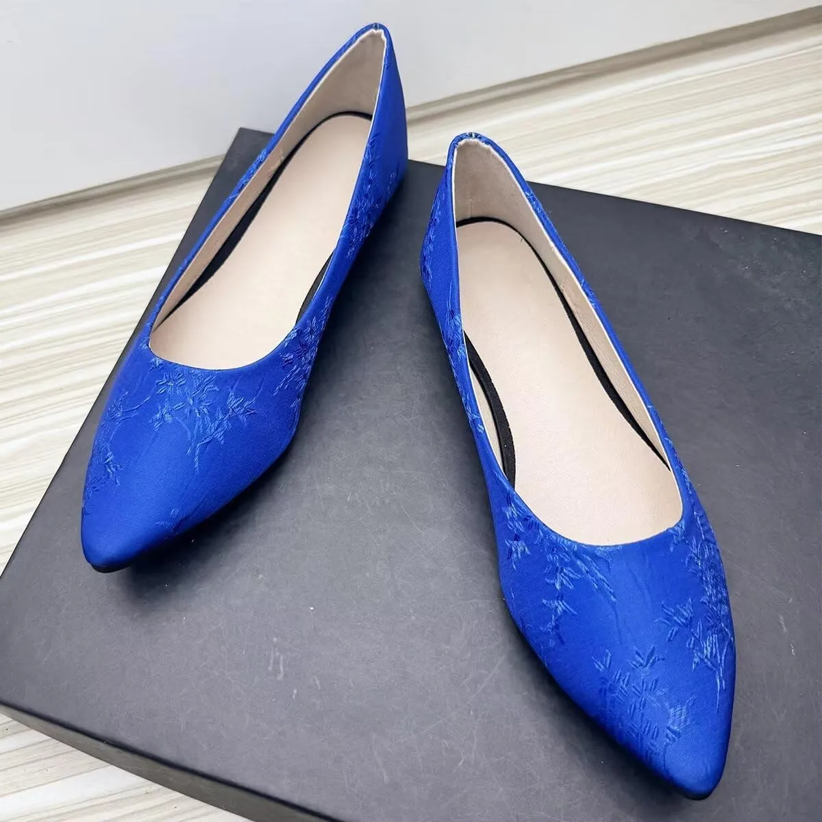 Hee grand Classic Solid Pointed Toe Ballet Flats Womens Shallow Satins Dress Shoes Casual Comfort Slip-On Loafers Light Weight Walking Flats