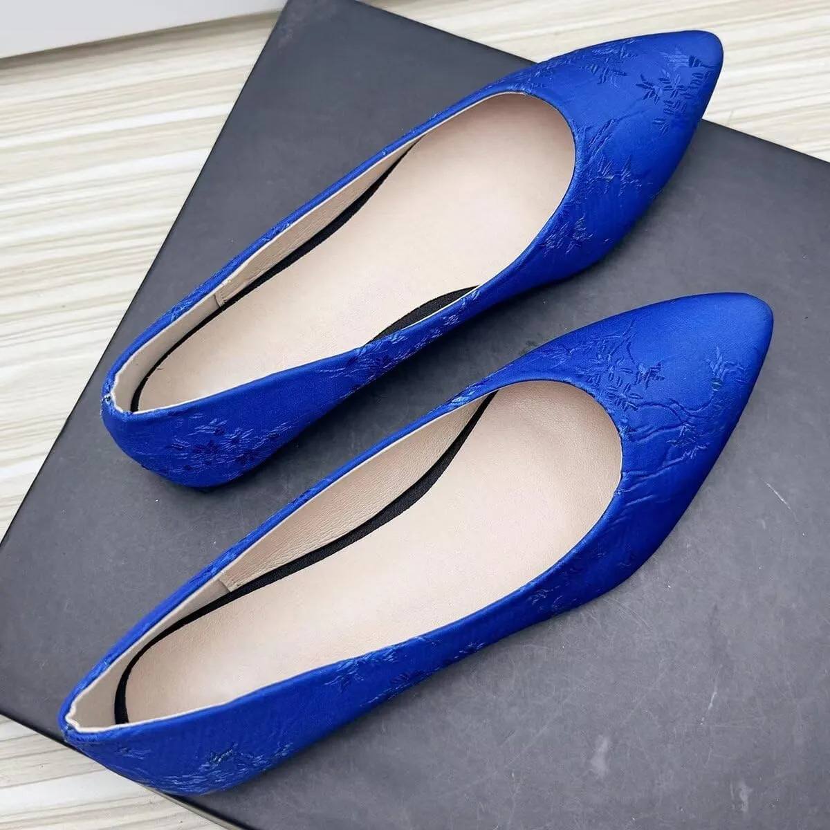 Hee grand Classic Solid Pointed Toe Ballet Flats Womens Shallow Satins Dress Shoes Casual Comfort Slip-On Loafers Light Weight Walking Flats