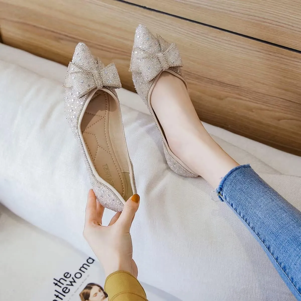 Hee grand Sparkling Crystal Bowknot Ballet Flats for Women Pointed Toe Rhinestone Fashion Wedding Dress Shoes Comfort Slip on Work Shoes