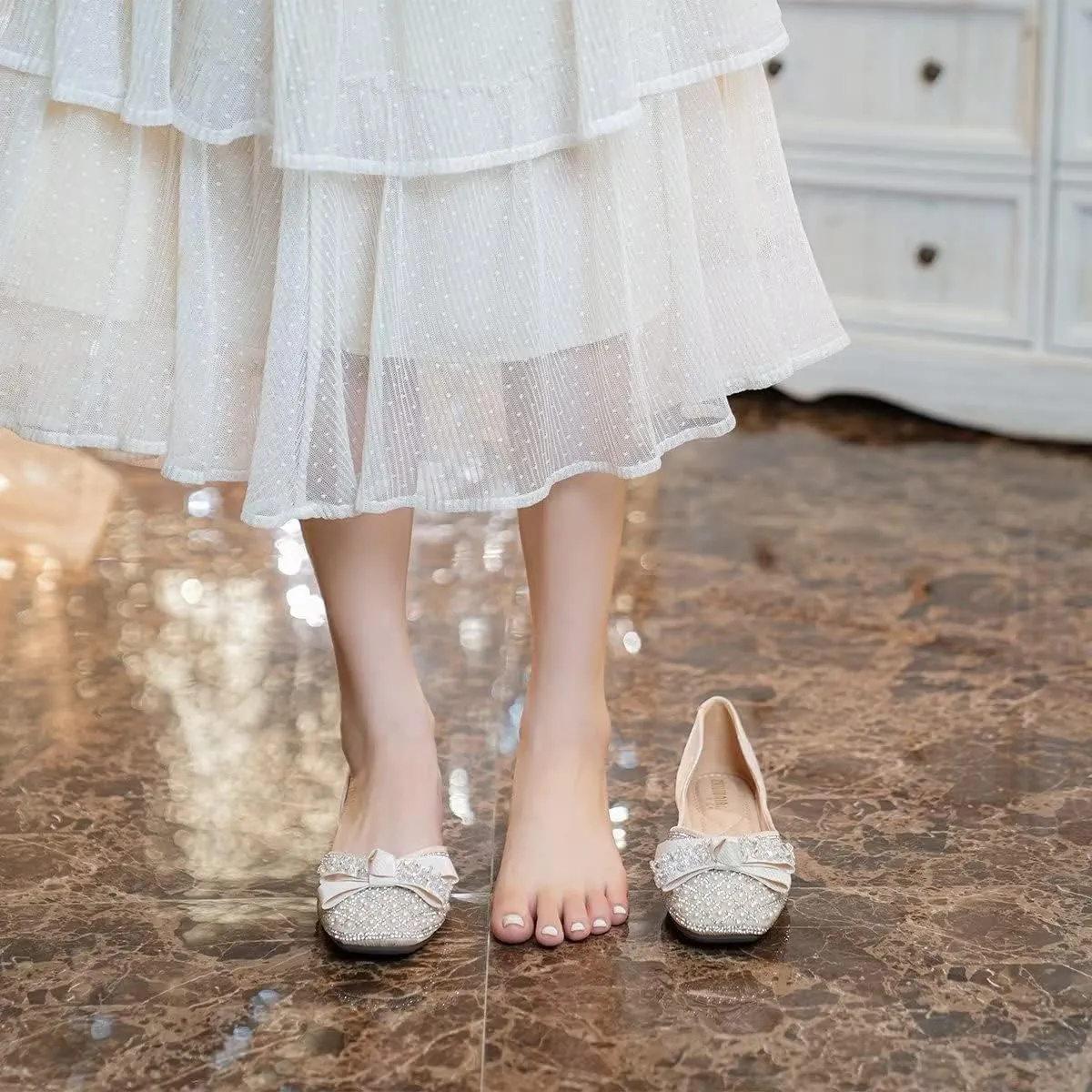 Hee grand Women Square Toe Crystals Shoes Glittering Rhinestone Wedding Dress Shoes Fashion Bridesmaid Shoes