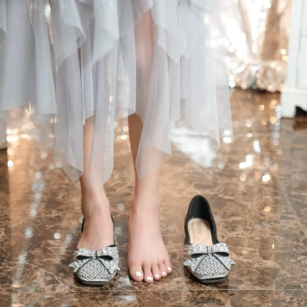 Hee grand Women Square Toe Crystals Shoes Glittering Rhinestone Wedding Dress Shoes Fashion Bridesmaid Shoes