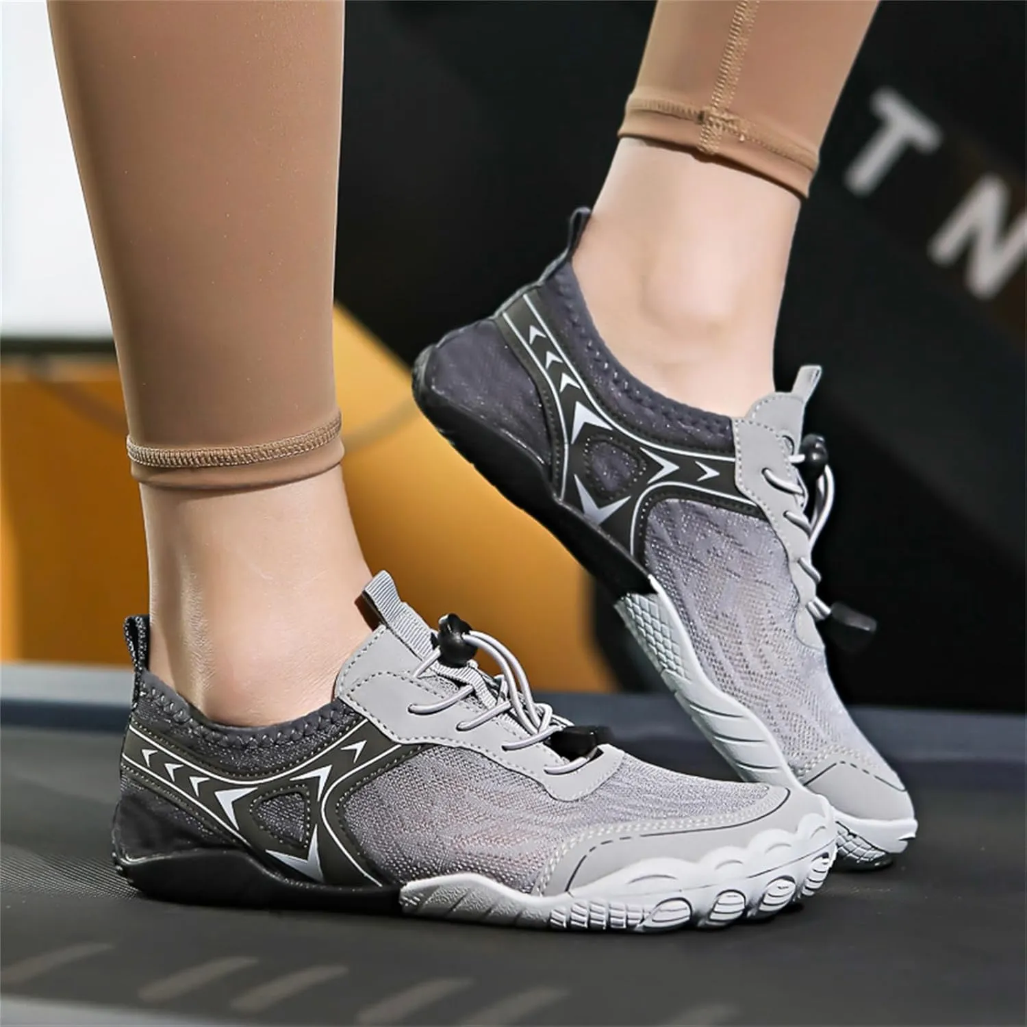 Hike Barefoot Shoes for Women & Men Quick-Dry Athletic Wide Toe Running Sneakers Non-Slip Outdoor Pro Beach Shoes