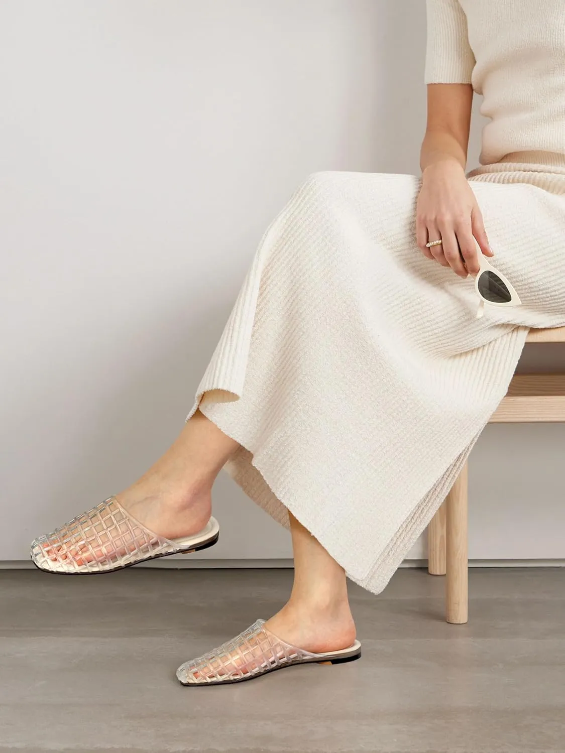 Jelly Shoes for Women Slip on Jelly Mesh Slides Comfortable Closed Toe Jelly Flats Sandals Jelly Summer Beach Slippers