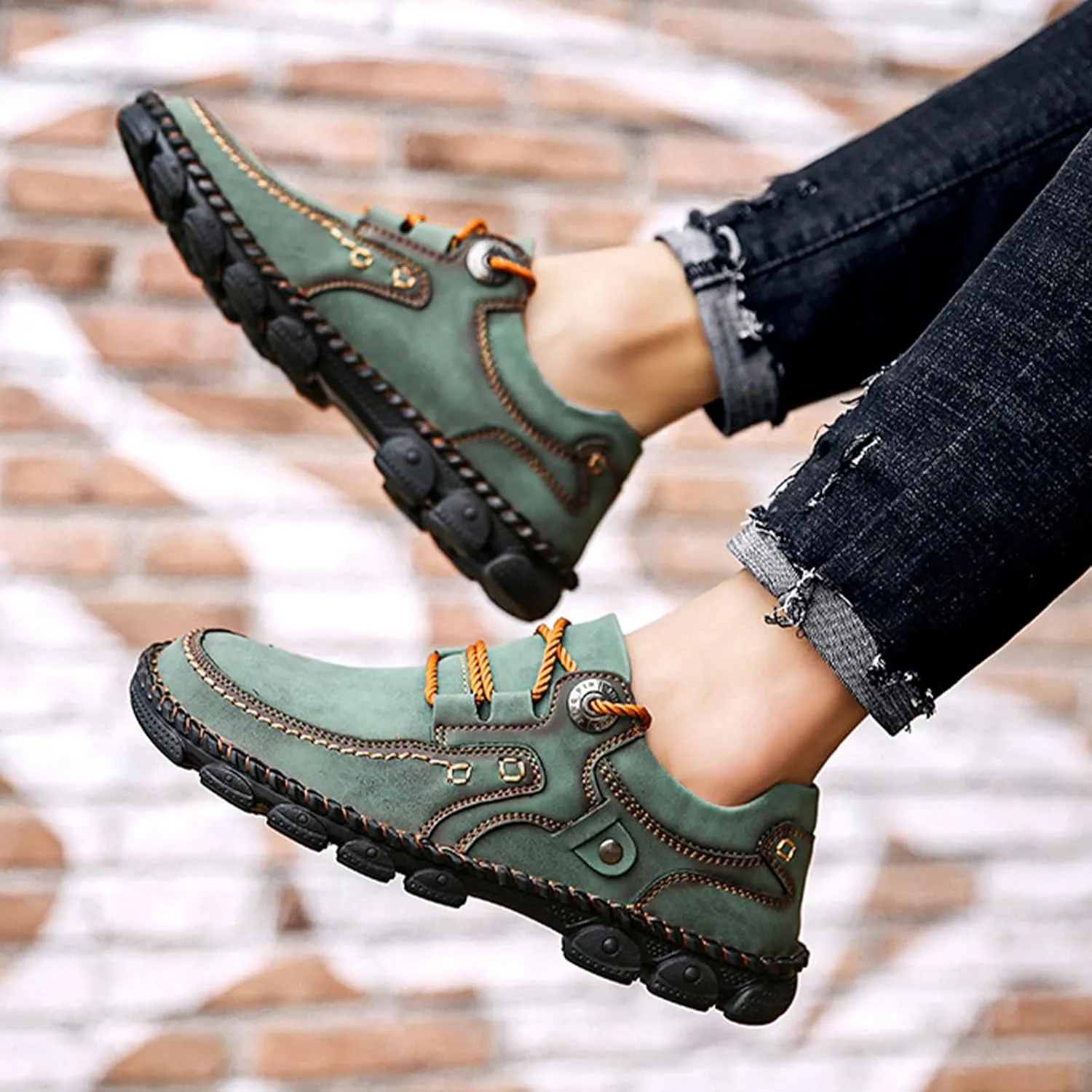 Men's Vintage Leather Casual Hiking Shoes Hand-Stitched Lace-Up Non-Slip Waterproof Sneakers Fashionable Comfortable Walking Driving Shoes