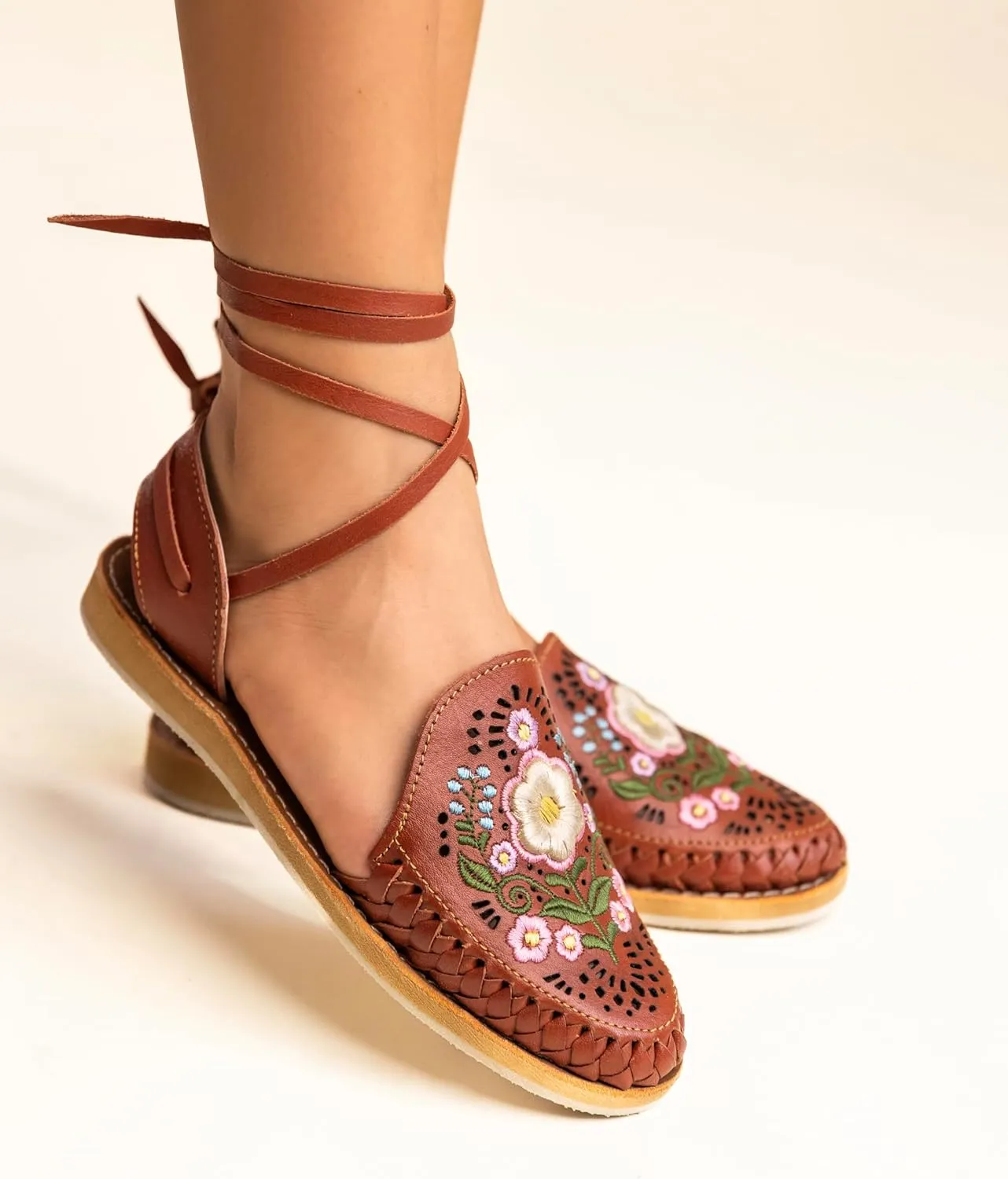 Mexico en la Piel Handcrafted Leather Huarache Sandals for Women - Roman Lace-Up Design, Crepe Sole, Floral Embroidery, Lightweight and Breathable, Available in Natural, Shedron, and White