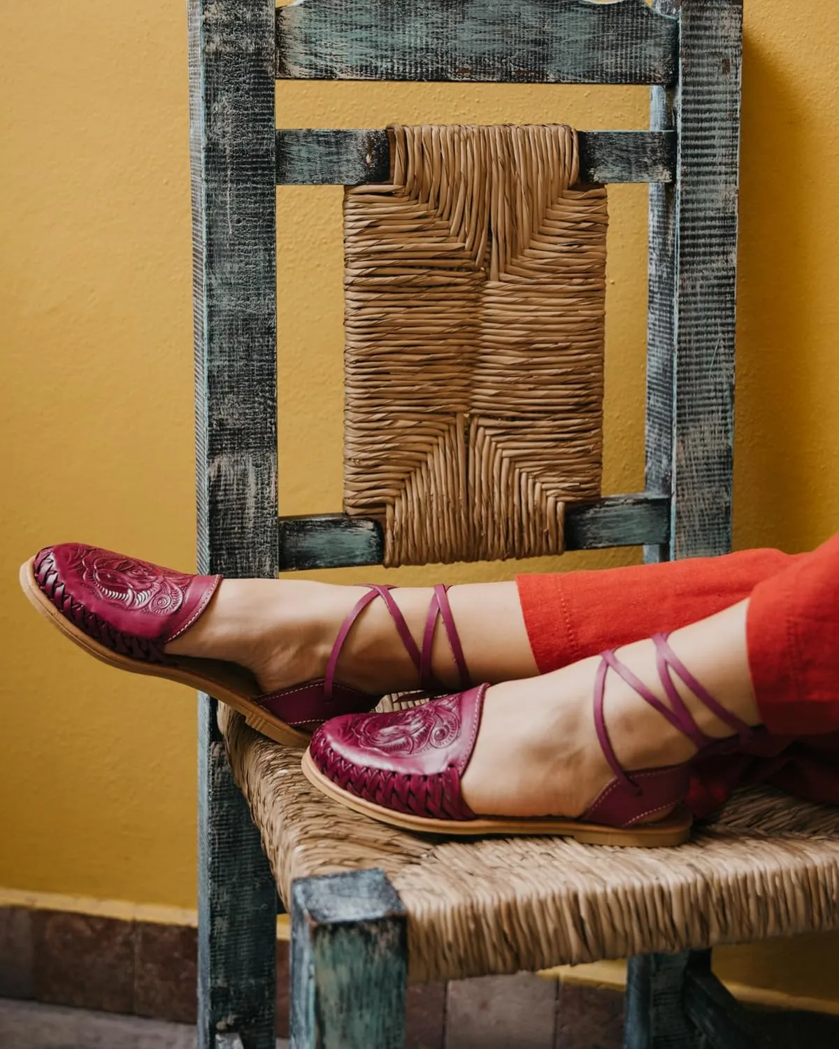 Mexico en la Piel Handmade Leather Flat Sandals for Women - Available in Purple Roman Style and Blue Buckle Style, Floral Die-Cut Design, Comfortable and Casual