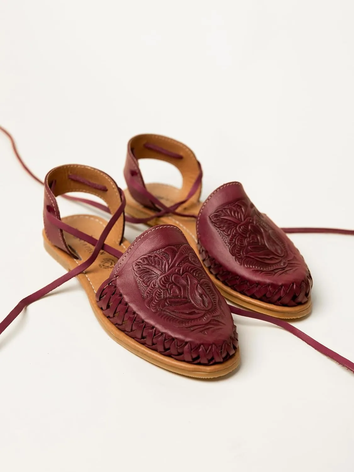 Mexico en la Piel Handmade Leather Flat Sandals for Women - Available in Purple Roman Style and Blue Buckle Style, Floral Die-Cut Design, Comfortable and Casual