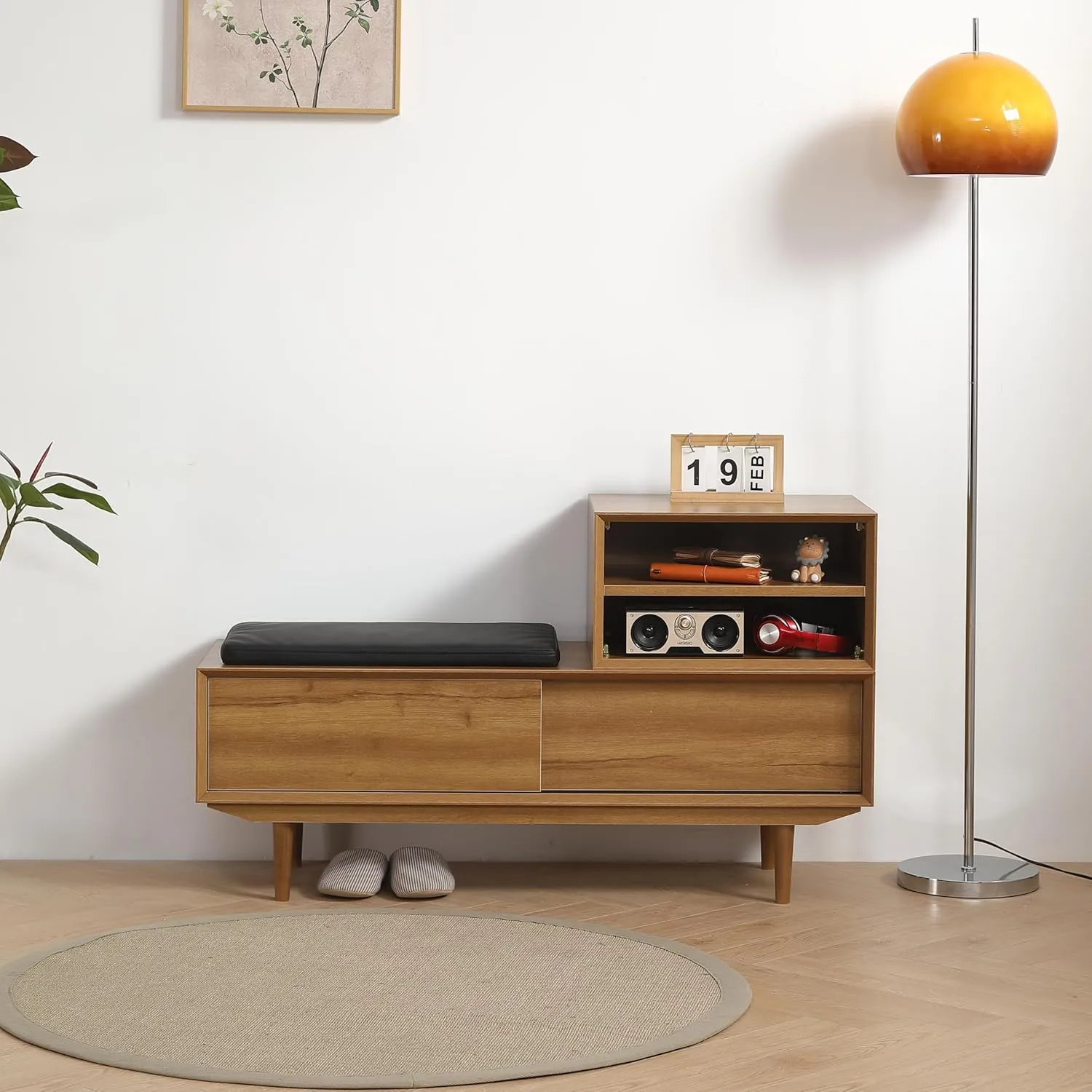 Modern Antique Hallway Bench Cabinet in Oak Color with Ample Storage and Comfortable Seating