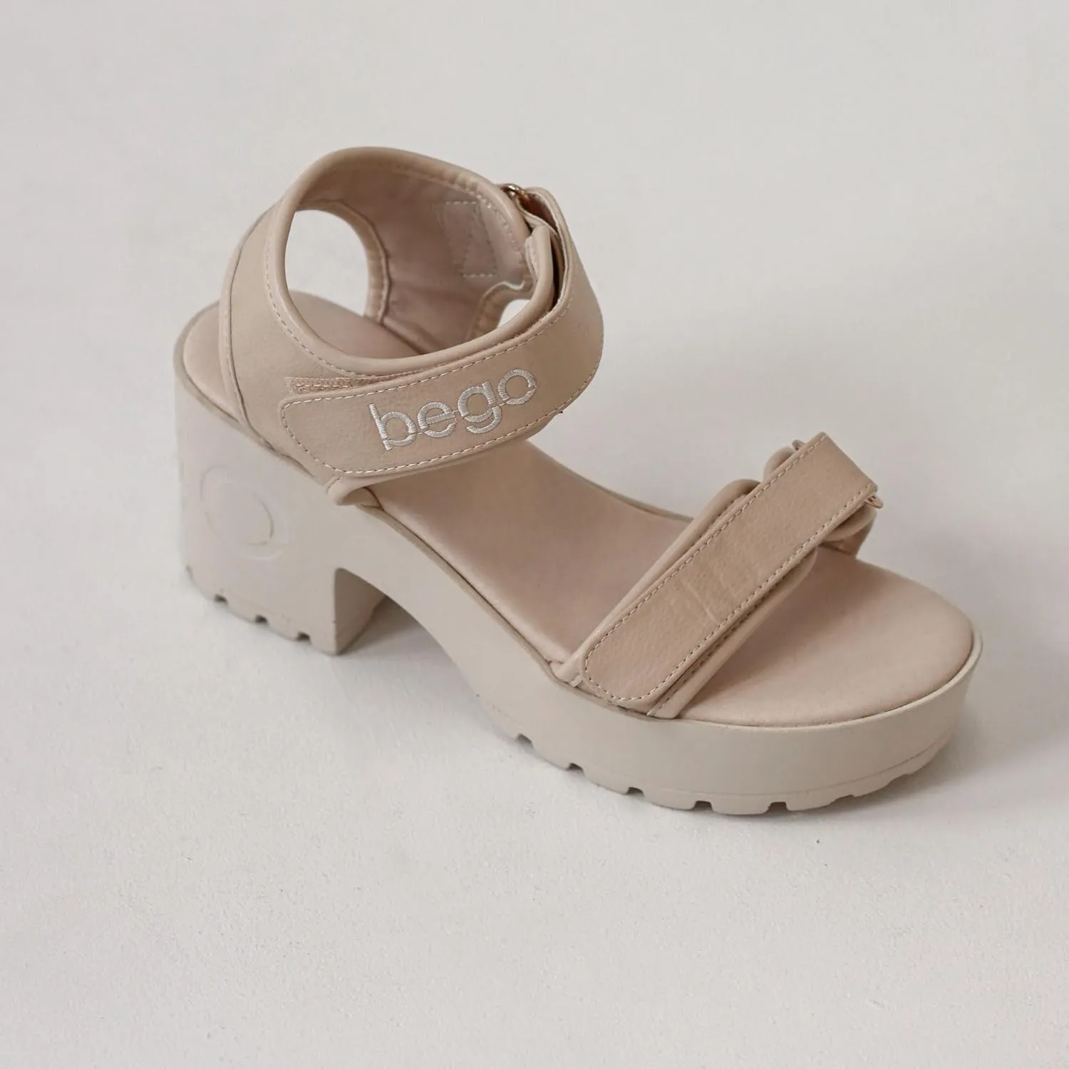 Pineapple Leather Heels for Women Open Toe Lug Sole Platform Fashion Block Heel Sandals for Vegan