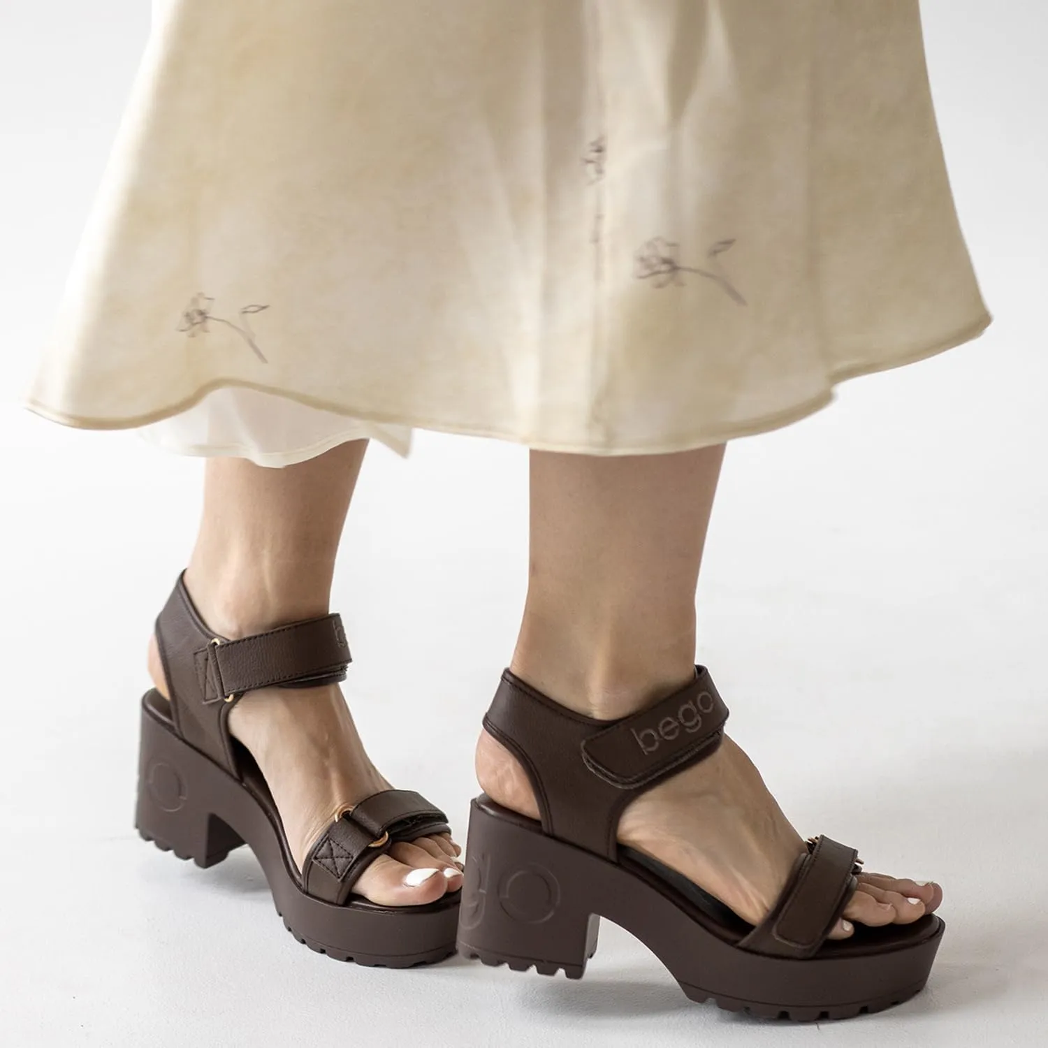 Pineapple Leather Heels for Women Open Toe Lug Sole Platform Fashion Block Heel Sandals for Vegan
