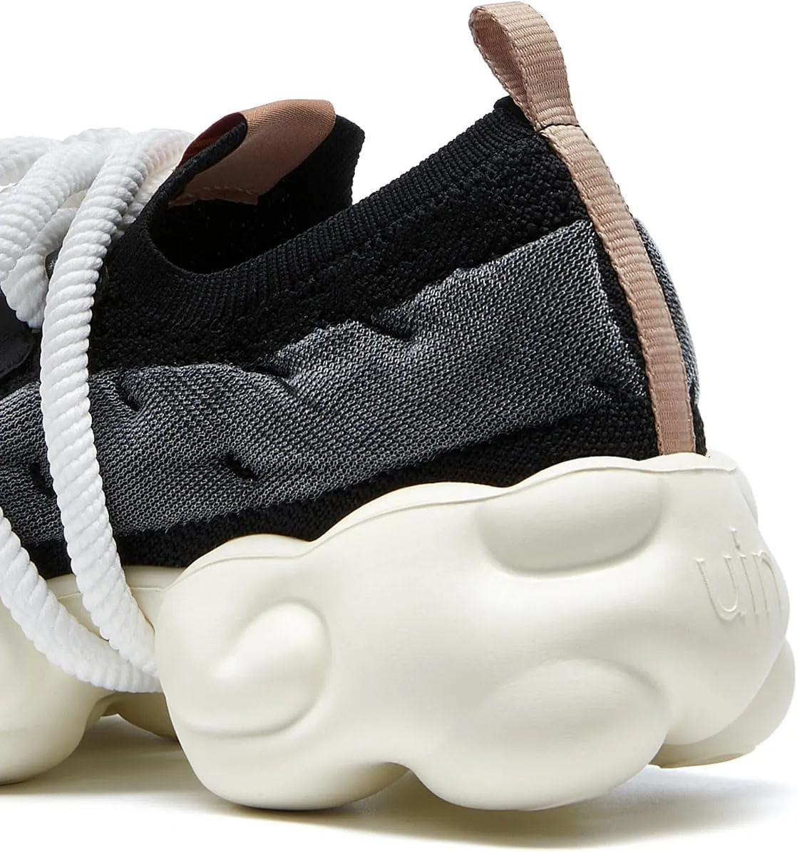 UIN Women's Platform Fashion Sneakers Chunky Walking Art Travel Shoes Cloud Series