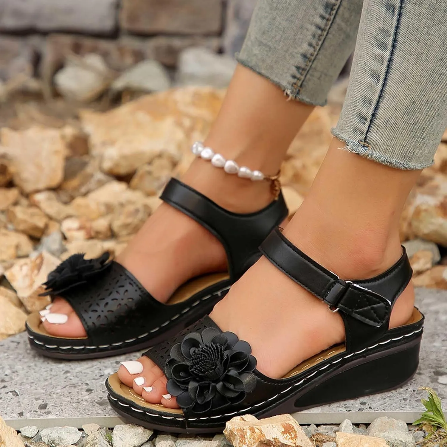 Women Flat Sandals 2024 Fashion Flatform Ankle Buckle Criss Cross Band Straps Sandals Shoes
