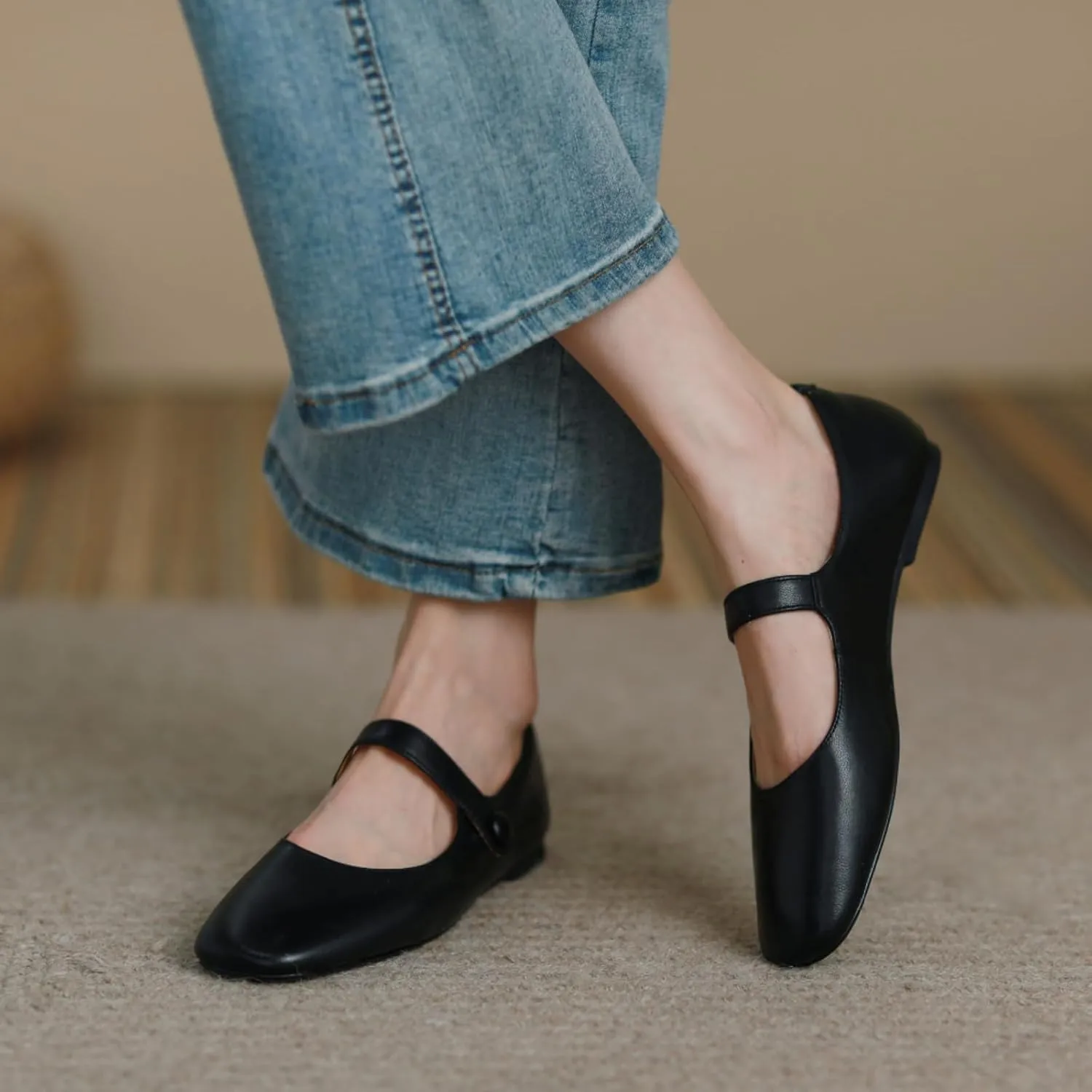 Women's Leather Mary Jane Flats - Soft Comfortable Material, Easy Buckle Slip On, Classic Go-to Casual Shoes